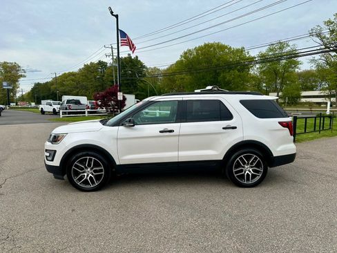 Used 2017 Ford Explorer Sport w/ Equipment Group 401A AWD/4WD image 4