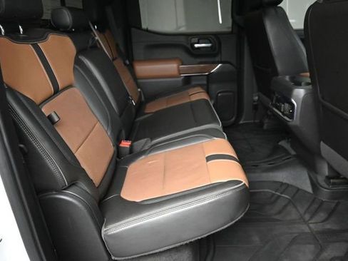 Used 2020 Chevrolet Silverado 1500 High Country w/ Technology Package AWD/4WD image 14