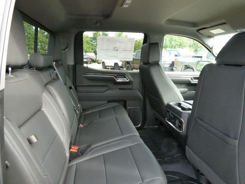 New 2026 GMC Sierra 1500 SLT w/ SLT Premium Plus Package AWD/4WD image 15
