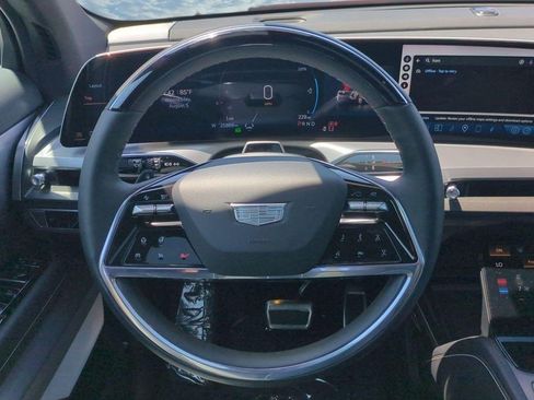 Certified 2026 Cadillac Vistiq Premium Luxury AWD/4WD image 21