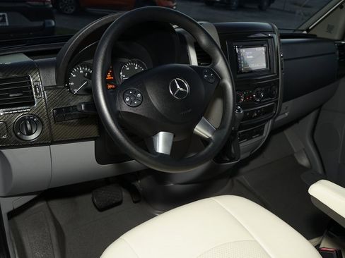 Used 2015 Mercedes-Benz Sprinter 3500 image 10