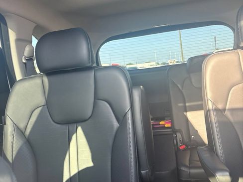 Used 2024 Kia Sorento SX FWD image 15