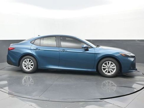 New 2026 Toyota Camry LE w/ Convenience Package image 2