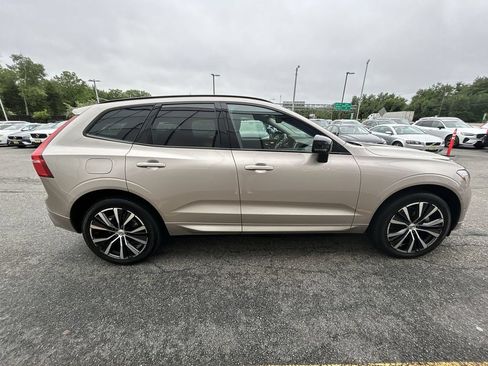 Used 2024 Volvo XC60 B5 Plus w/ Protection Package Premier AWD/4WD image 9