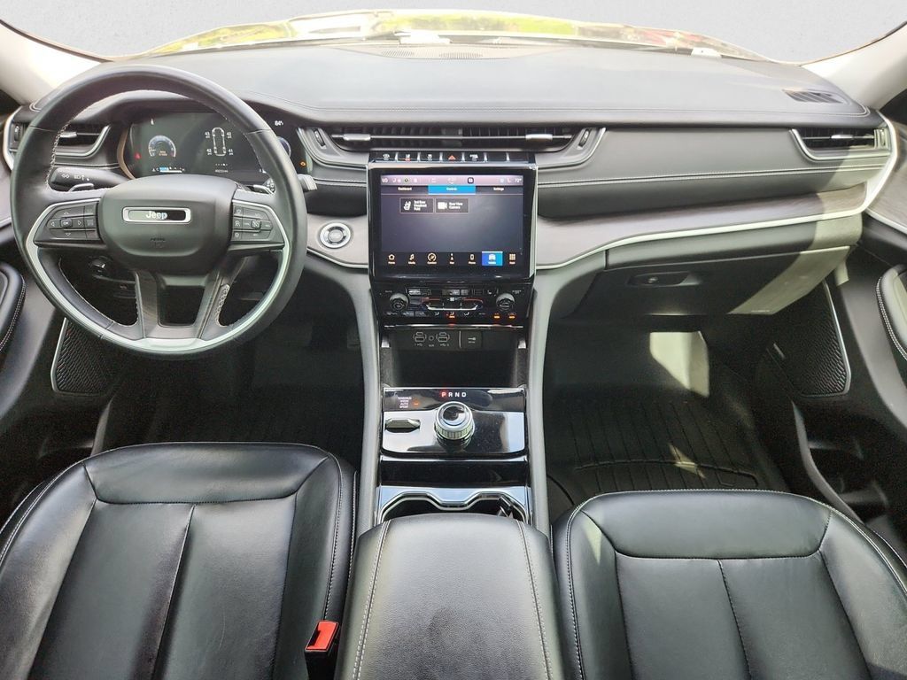 Used 2021 Jeep Grand Cherokee L Limited AWD/4WD image 10