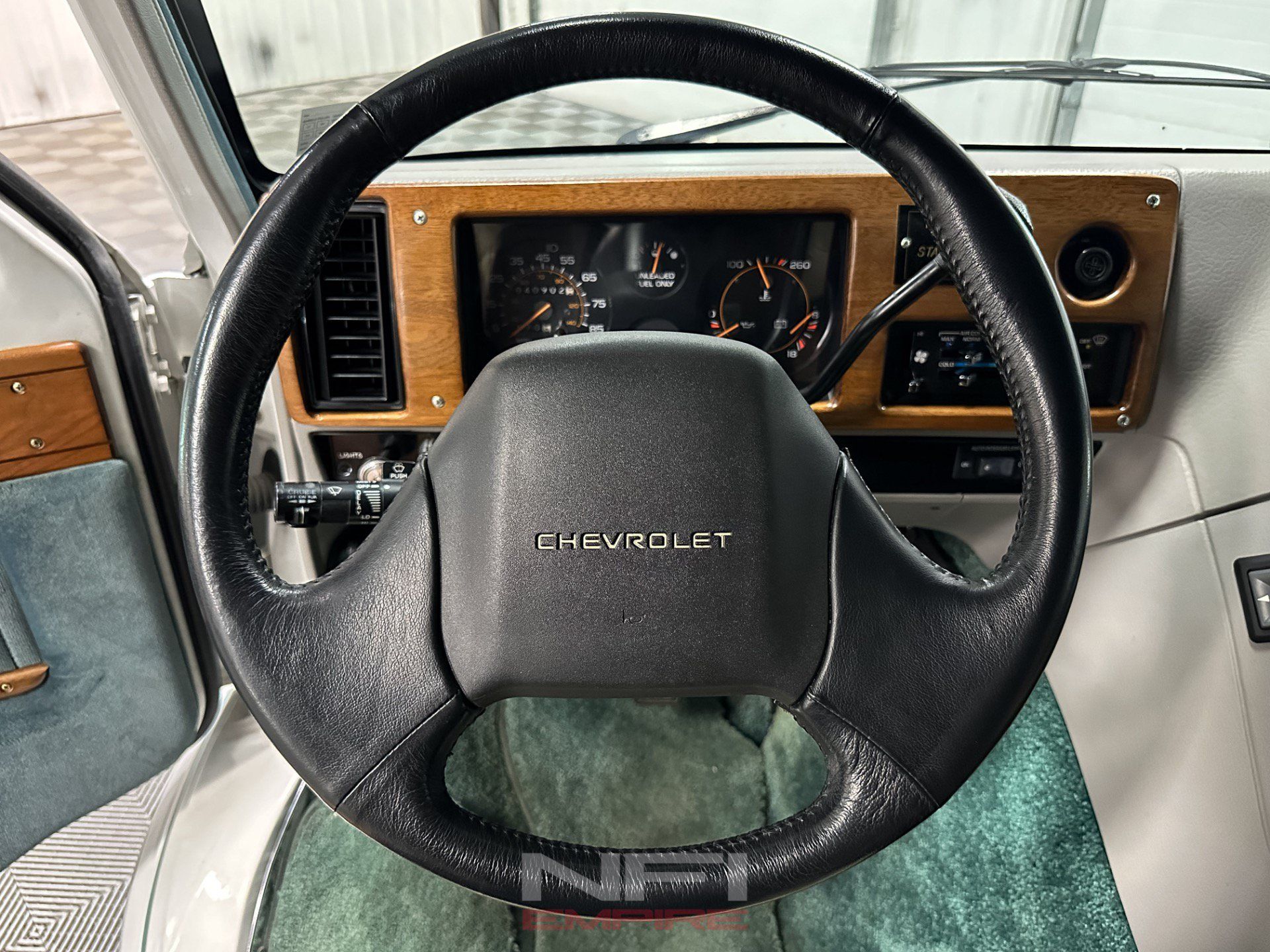 Used 1992 Chevrolet G20 RWD image 25