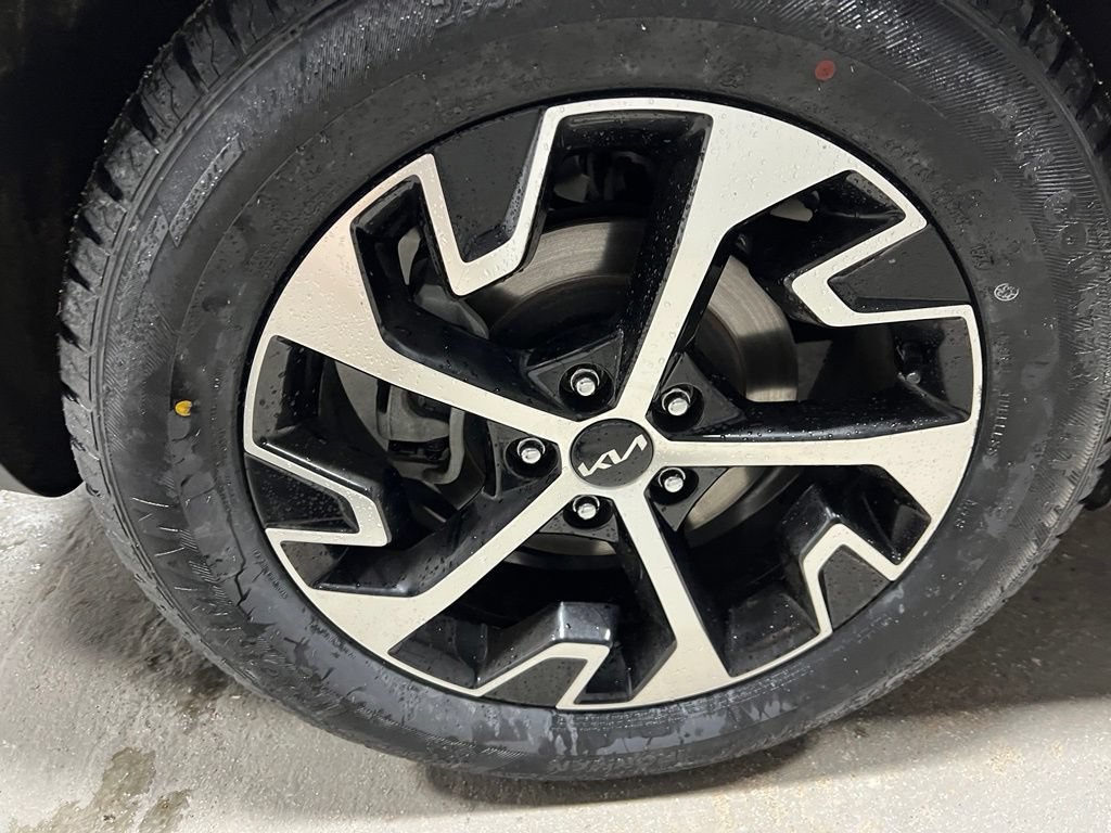 Used 2024 Kia Sportage EX FWD image 40
