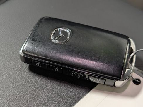 Used 2020 MAZDA MAZDA3 Sedan FWD image 24