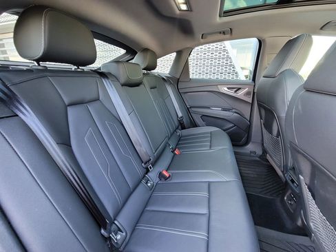 Certified 2023 Audi Q4 e-tron Premium Plus w/ Premium Plus AWD/4WD image 18