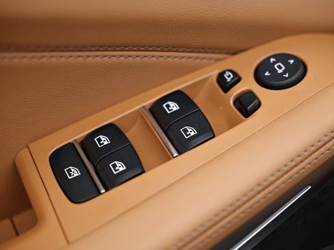 Certified 2025 BMW X5 sDrive40i w/ Premium Package image 18