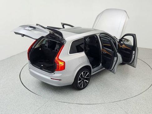 Used 2024 Volvo XC90 B5 Plus AWD/4WD image 16