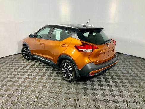 Used 2020 Nissan Kicks SR w/ SR Premium Package FWD image 12