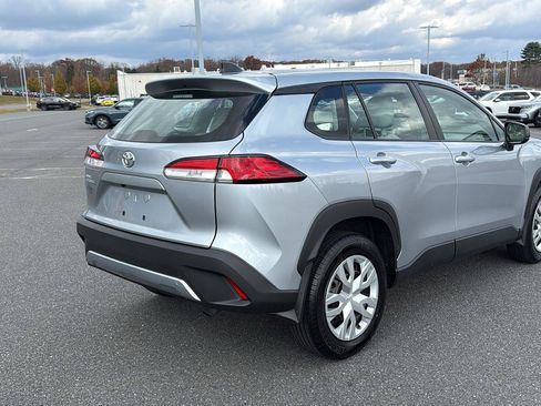 Used 2022 Toyota Corolla Cross L image 6