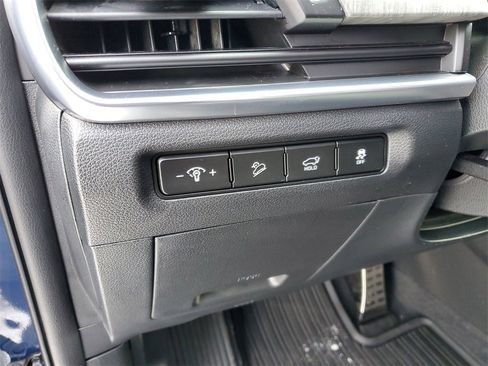 Used 2025 Kia Telluride SX w/ SX Captain's Chair Package image 10