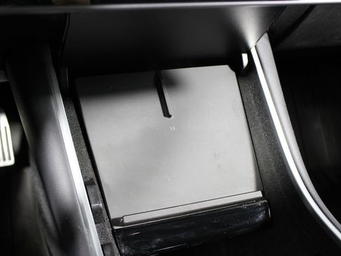 Used 2020 Tesla Model 3 Standard Range Plus image 9