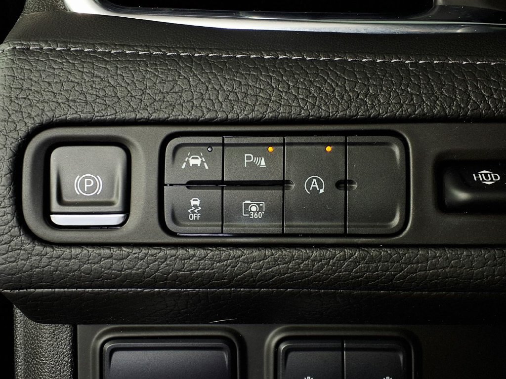 Used 2023 GMC Yukon Denali RWD image 19