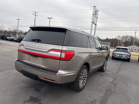 Used 2018 Lincoln Navigator Reserve w/ Technology Package image 20