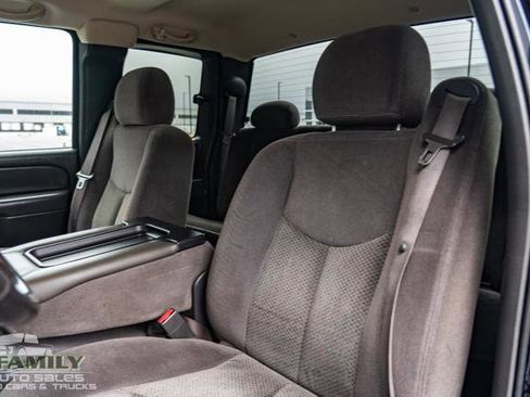 Used 2006 Chevrolet Silverado 2500 LT image 23