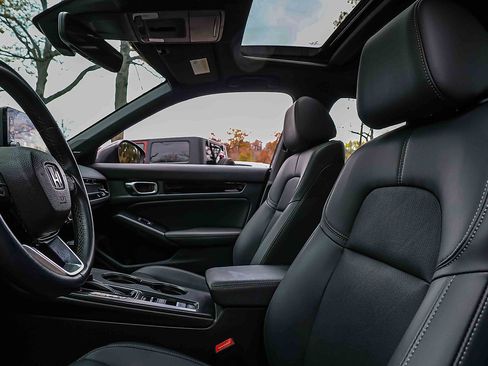 Used 2023 Honda Civic Sport Touring image 8