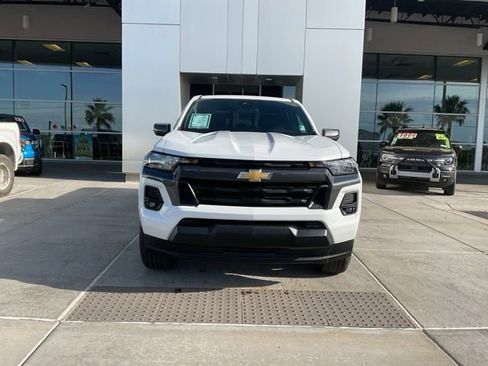 Used 2024 Chevrolet Colorado LT w/ LT Convenience Package image 9