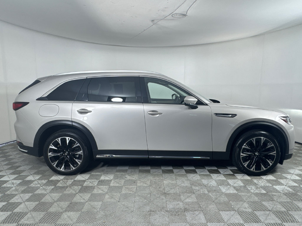 Certified 2025 MAZDA CX-90 Plug-In Hybrid w/ Premium Plus AWD/4WD image 5