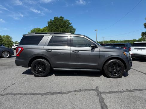Used 2019 Ford Expedition XLT w/ Equipment Group 201A RWD image 7