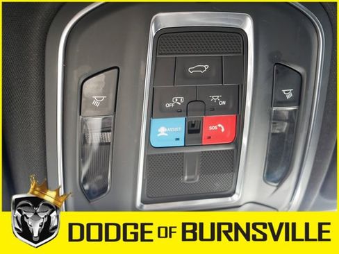 Used 2025 Jeep Grand Cherokee L Limited w/ Black Appearance Package image 30