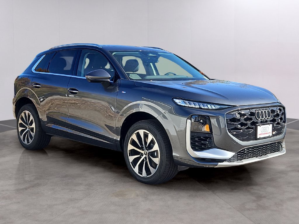 New 2026 Audi Q3 quattro 2.0T AWD/4WD image 2