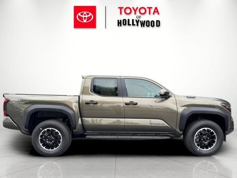 New 2025 Toyota Tacoma TRD Off-Road image 3