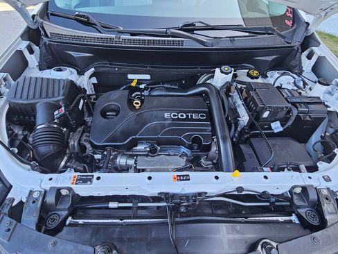 Used 2020 Chevrolet Equinox LS w/ LS Convenience Package FWD image 31