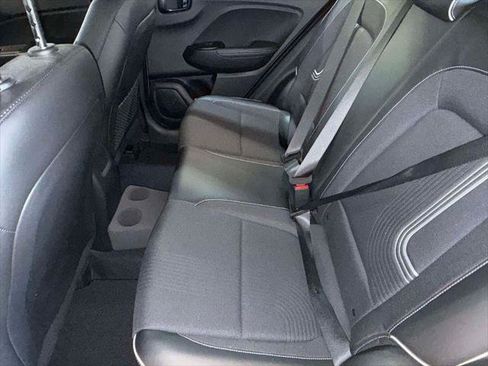 Certified 2022 Hyundai Venue Limited FWD image 25