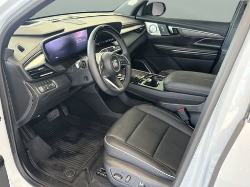 Used 2026 Buick Enclave Avenir w/ Super Cruise Package AWD/4WD image 7