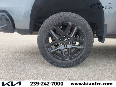 Used 2021 Chevrolet Silverado 1500 LT Trail Boss AWD/4WD image 7