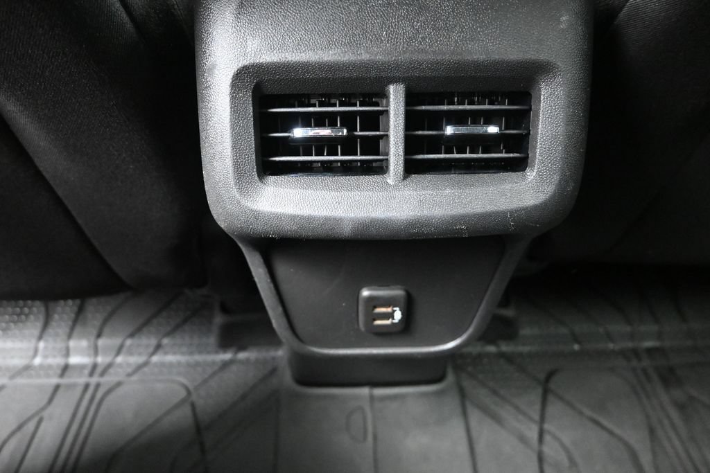 Used 2021 Chevrolet Equinox LT FWD image 27