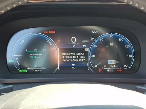 Used 2025 Toyota Crown Signia AWD/4WD image 24