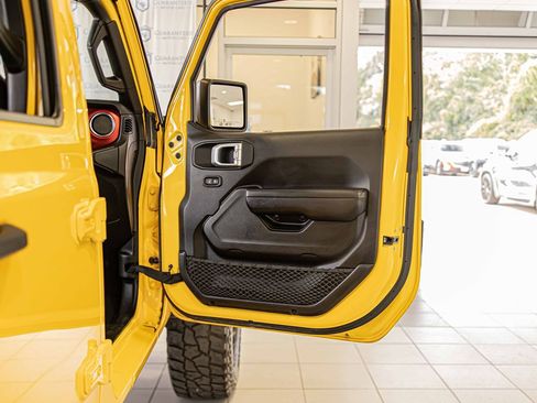 Used 2020 Jeep Wrangler Unlimited Rubicon w/ Dual Top Group image 39