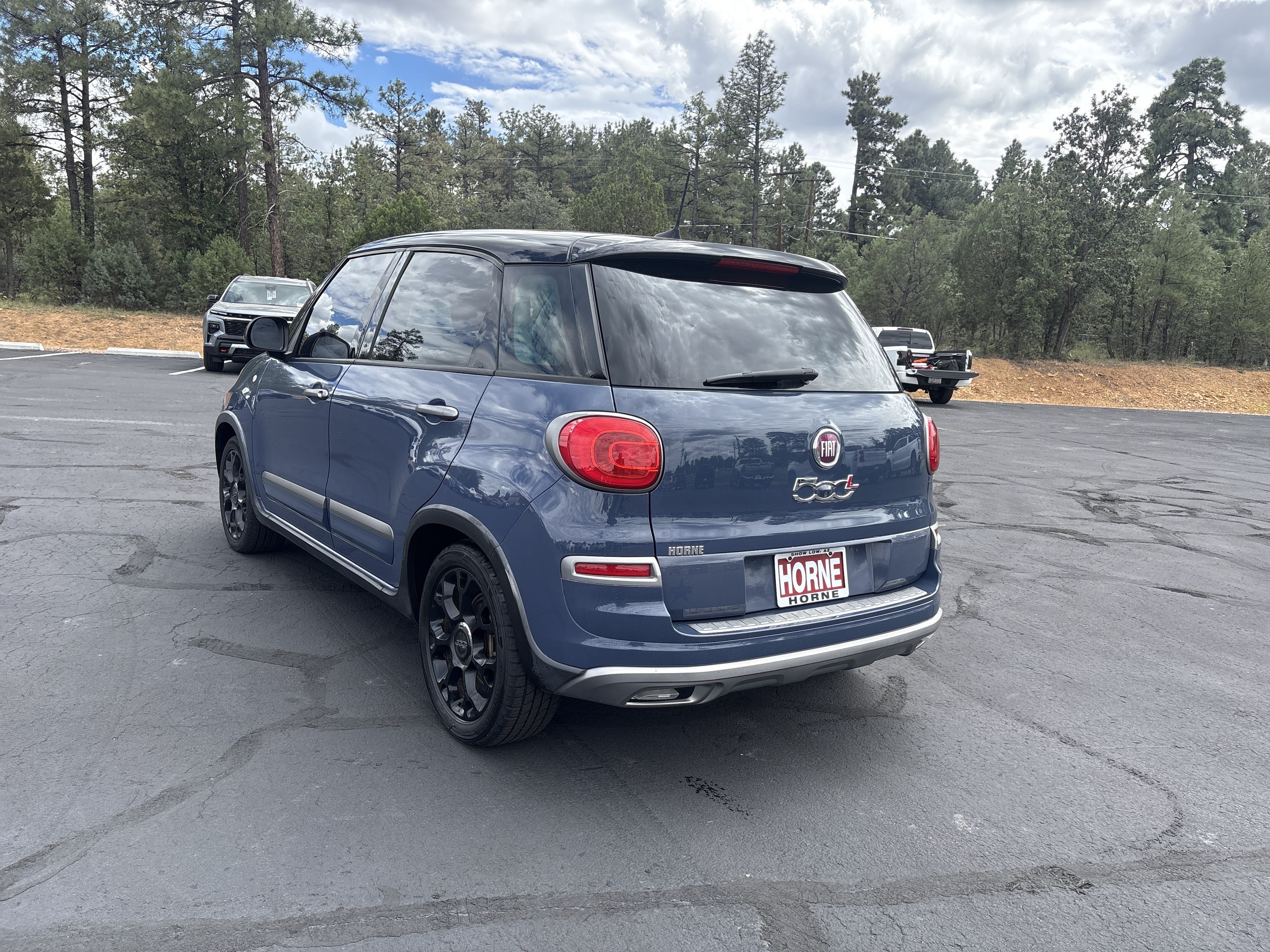 Used 2018 FIAT 500L Trekking w/ Urbana Appearance Package FWD image 8