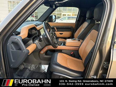 Used 2024 Land Rover Defender 110 X-Dynamic SE AWD/4WD image 7