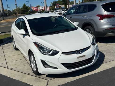 Used 2014 Hyundai Elantra SE FWD image 3