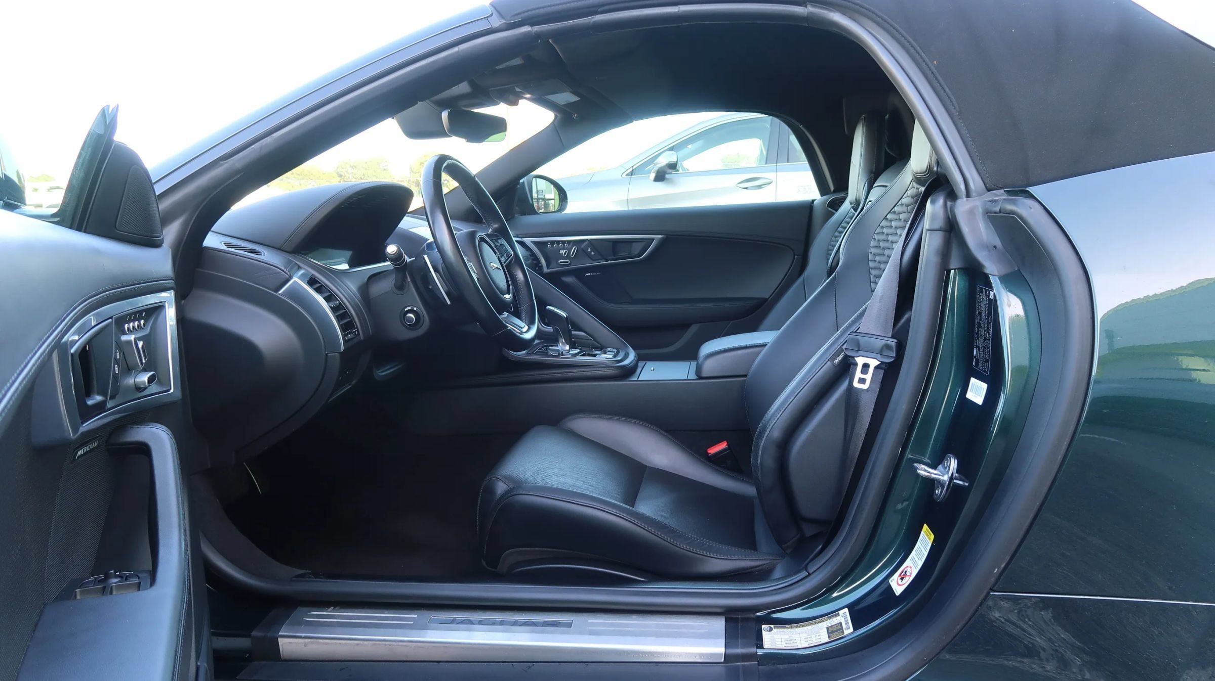 Used 2021 Jaguar F-TYPE R-Dynamic AWD/4WD image 16