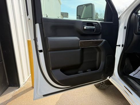 Used 2021 Chevrolet Silverado 2500 LT w/ Fleet Comfort Package image 16