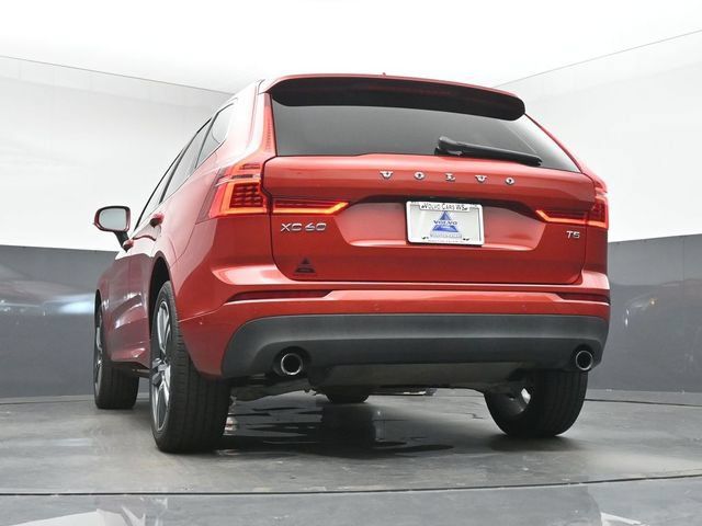 Used 2019 Volvo XC60 T5 Momentum w/ Multimedia Package FWD image 15