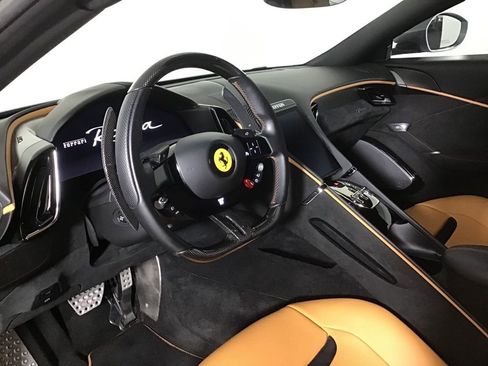 Certified 2022 Ferrari Roma RWD image 4