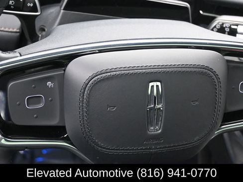 Used 2025 Lincoln Nautilus Reserve w/ Jet Appearance Package AWD/4WD image 14