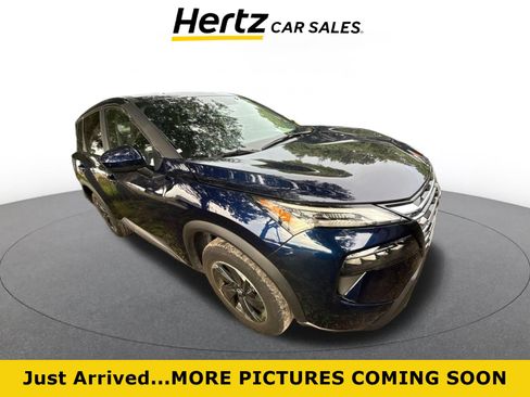 Used 2025 Nissan Rogue SV AWD/4WD image 1