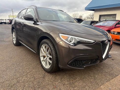 Used 2018 Alfa Romeo Stelvio Ti Sport image 3