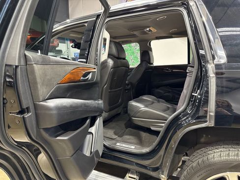 Used 2015 Cadillac Escalade Premium RWD image 92