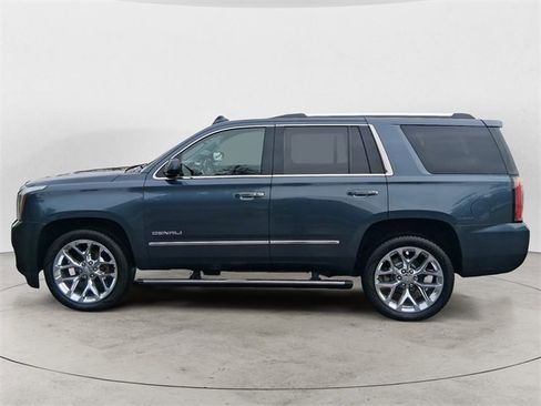 Used 2020 GMC Yukon Denali image 2