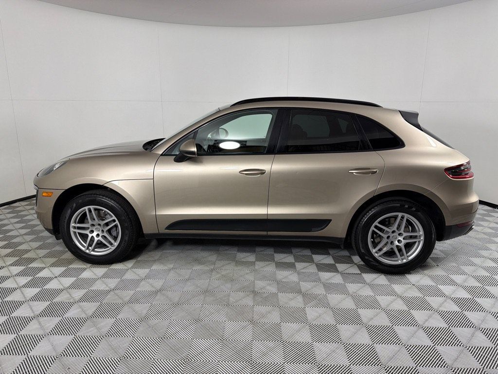 Used 2018 Porsche Macan AWD/4WD image 8