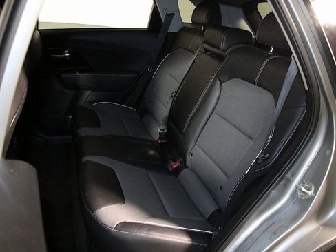 Used 2022 Kia Niro EX w/ Cold Weather Package image 13